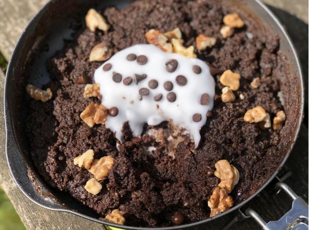 【キャンプ飯】15分で完成!ピーナッツバターブラウニー