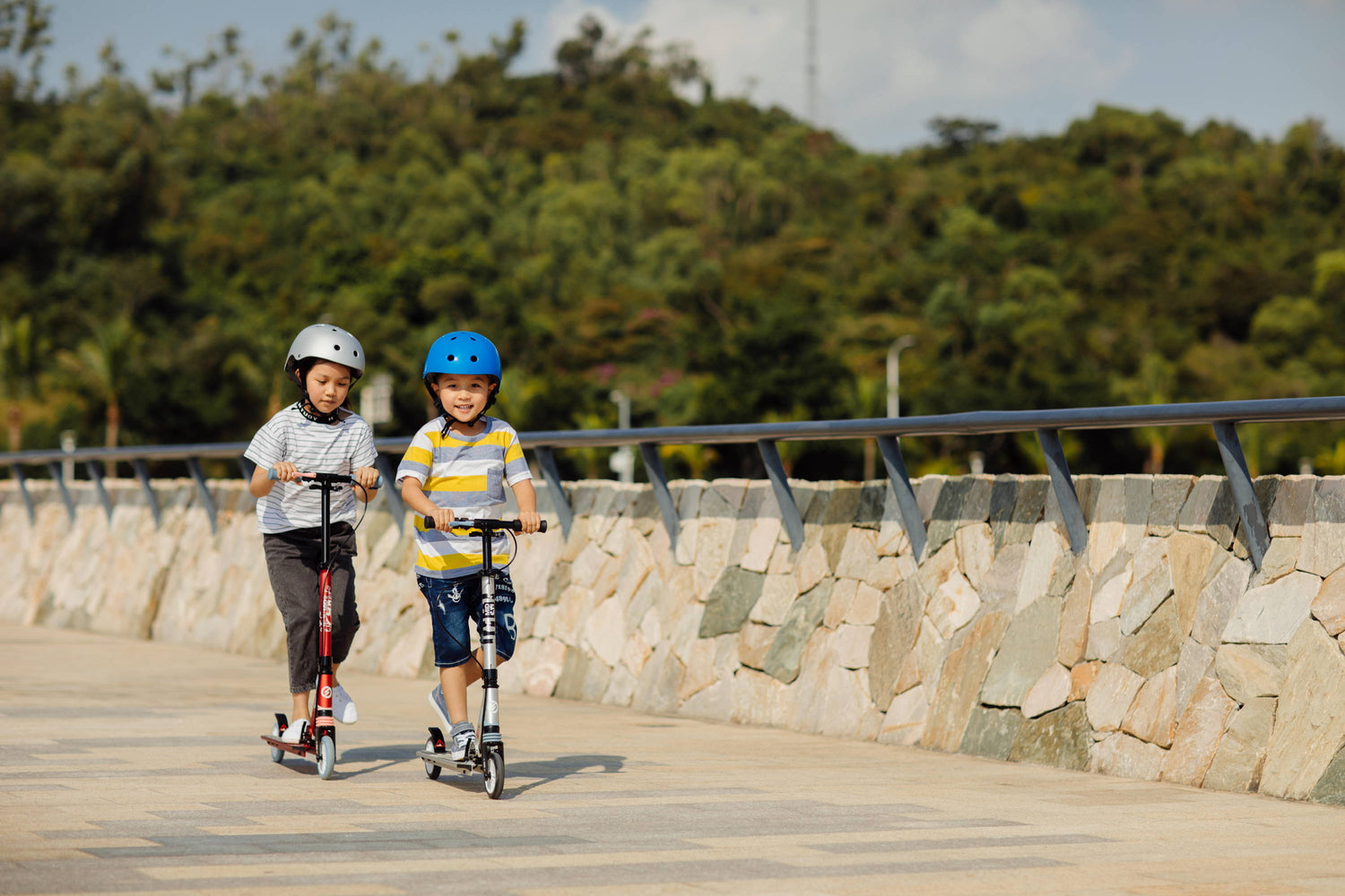 子供用キックスケーターの購入場所や選び方|安全のために用意したいアイテムも紹介