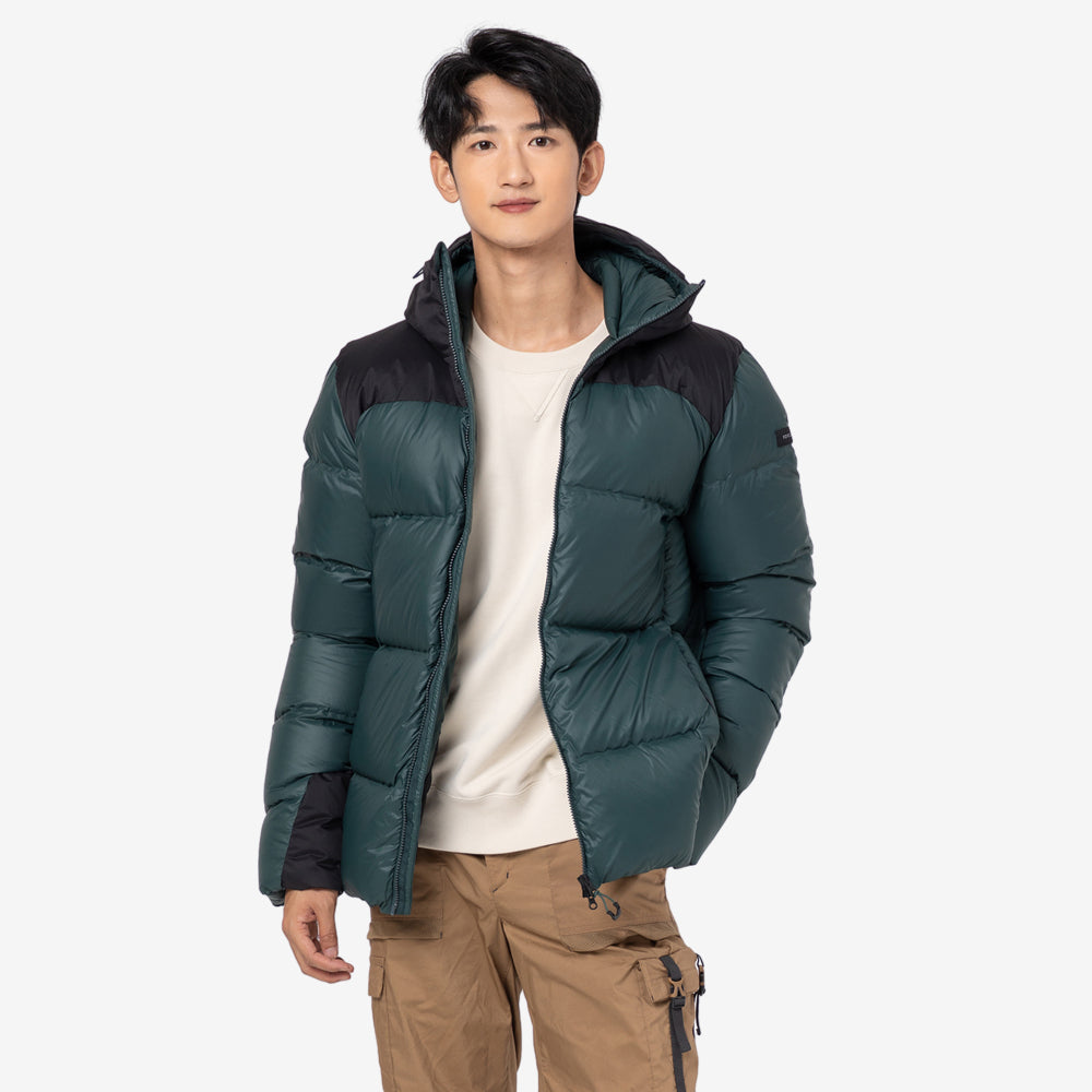 FORCLAZ(フォルクラ)登山・トレッキング メンズ ダウン TREK 900