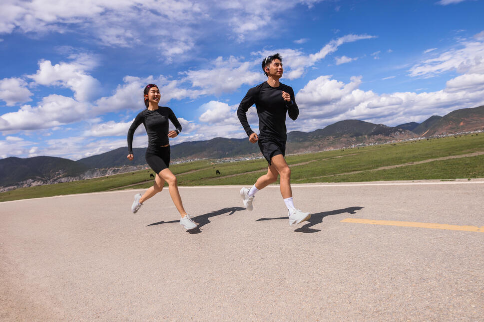 KIPRUN (キプラン) ランニング レディース 長袖Tシャツ Run 500