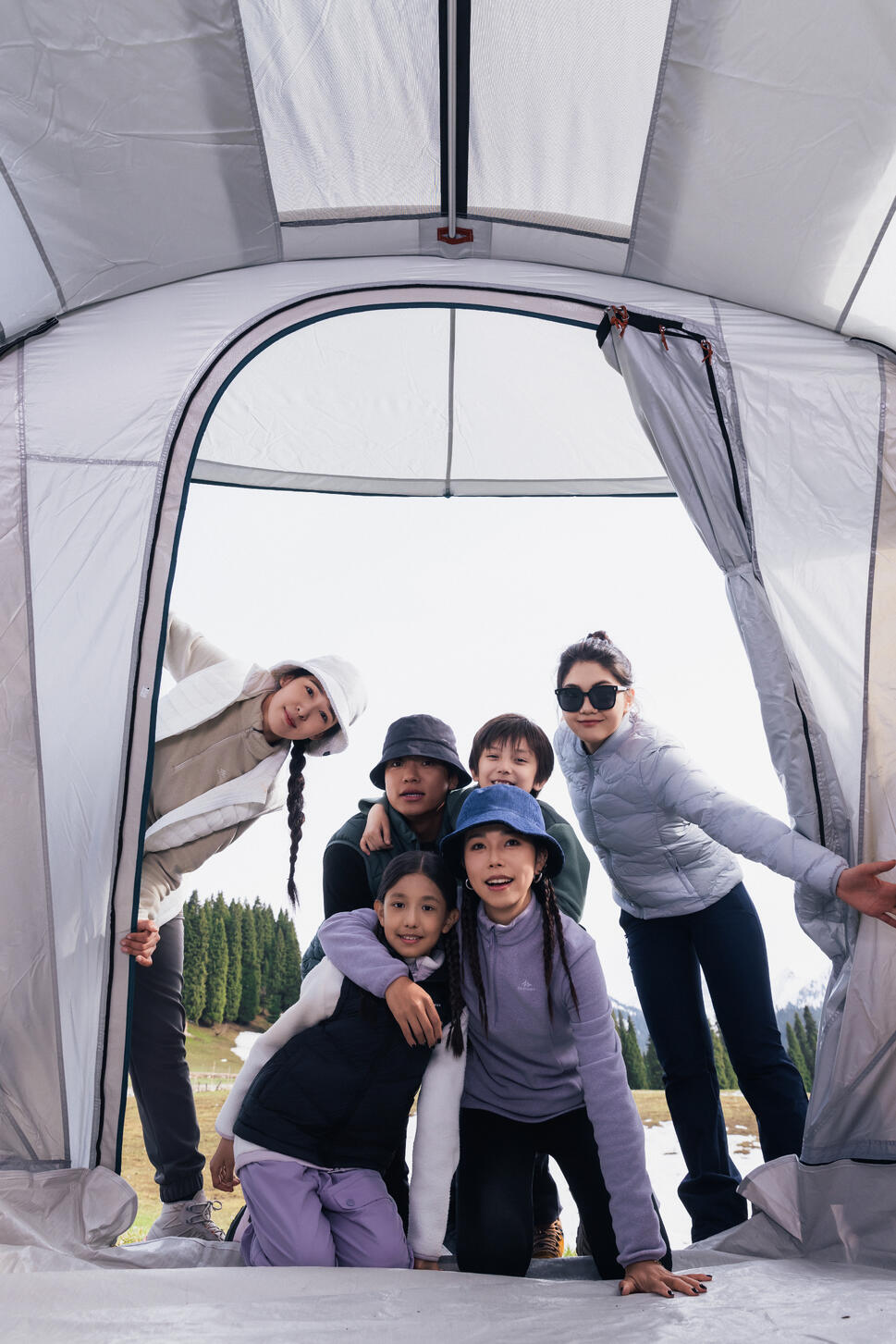 QUECHUA (ケシュア) キャンプ インフレータブルテント fresh&black AIR SECONDS 4.1 4人用 1ルーム