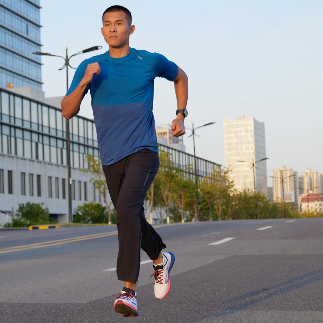 KIPRUN(キプラン) ランニング ロングパンツ 透湿性 メンズ