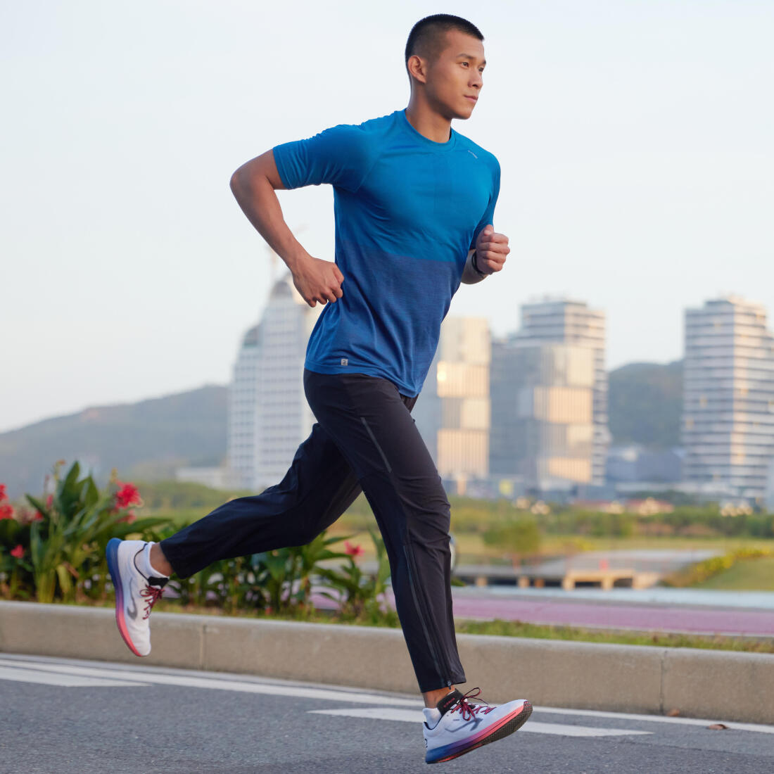 KIPRUN(キプラン) ランニング ロングパンツ 透湿性 メンズ