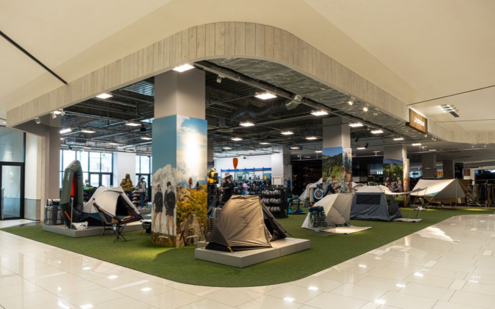 日本初！デカトロン ・アウトドア ・オフィシャルショップ ～メガスポーツ幕張新都心店1階にオープン～
