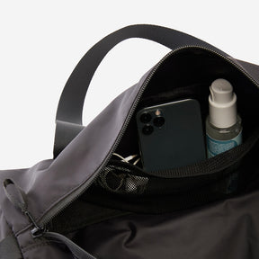 DECATHLON (デカトロン) スポーツ バッグ ストラップ・シューズ用ポケット付 20L