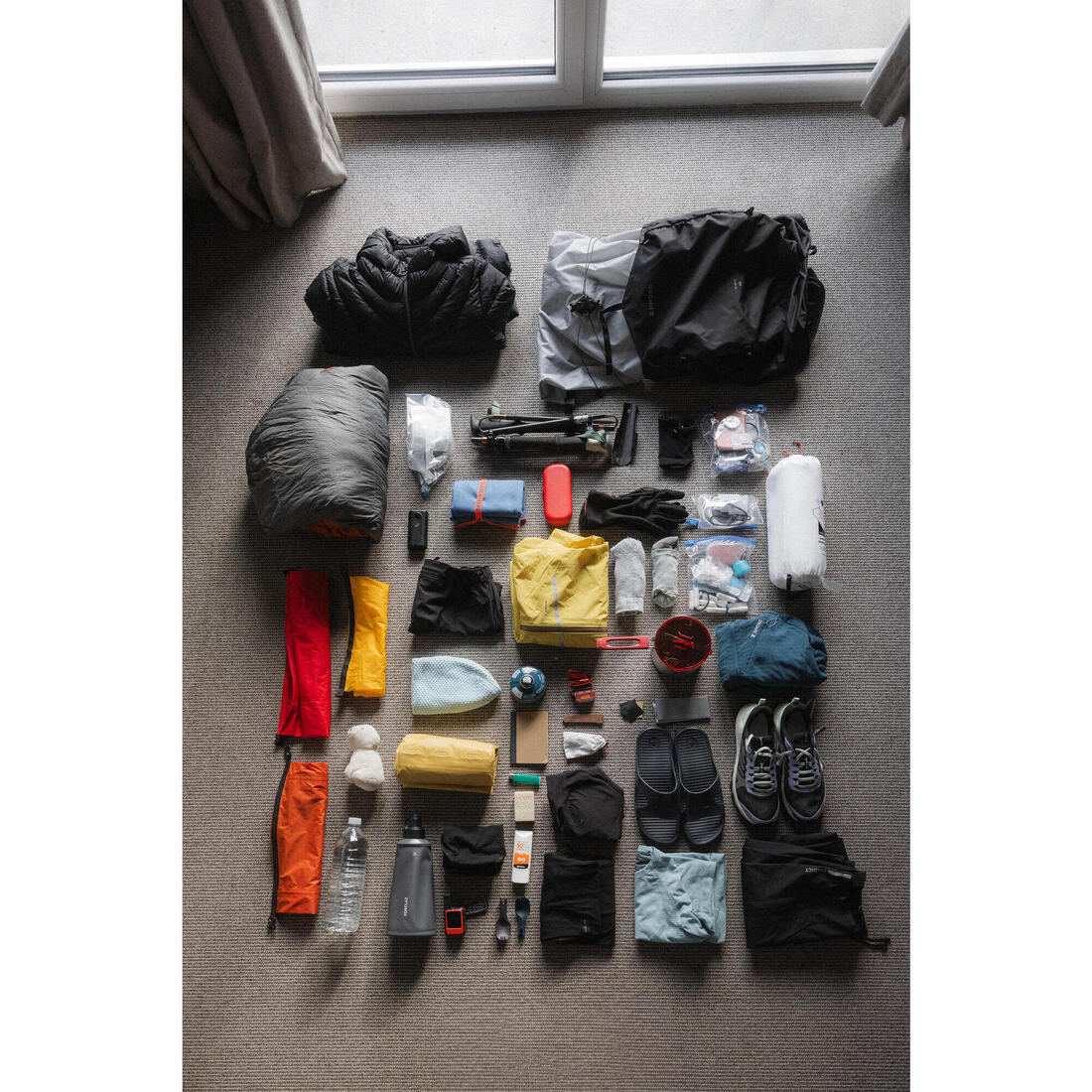 SIMOND (シモン) 超軽量50Lトレッキングバックパック MT900 UL