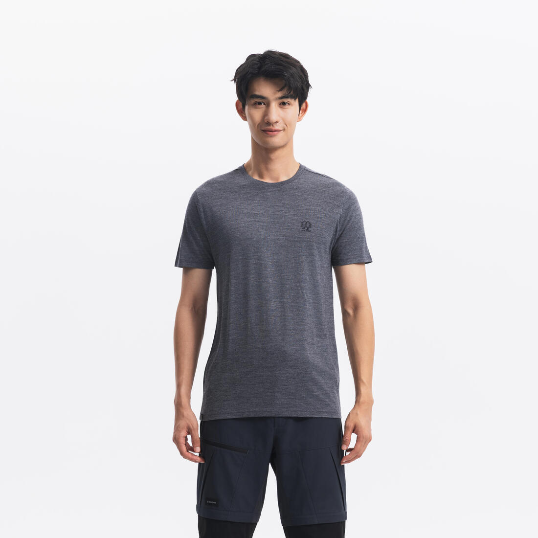 FORCLAZ (フォルクラ) 登山・トレッキング メリノウール 入り Tシャツ 半袖 防臭 TRAVEL 50 - メンズ