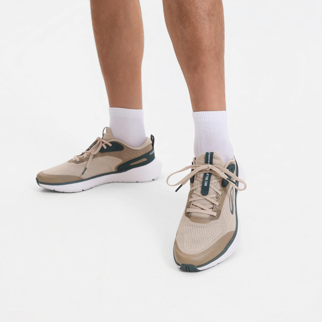 KIPRUN（キプラン）ランニングシューズ メンズ Jogflow 190.1