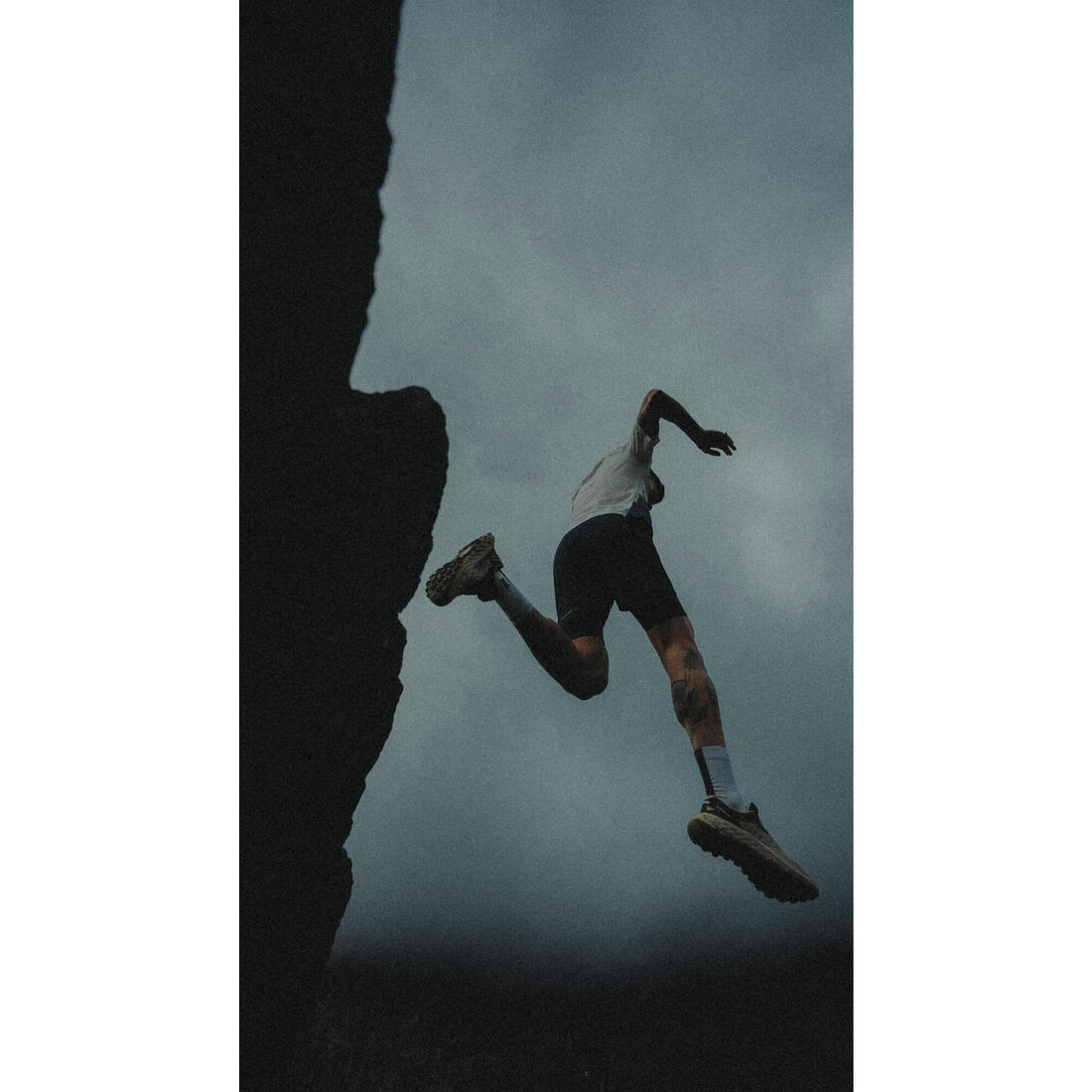 KIPRUN (キプラン) ランニングソックス ミドルカット 薄手 RUN900