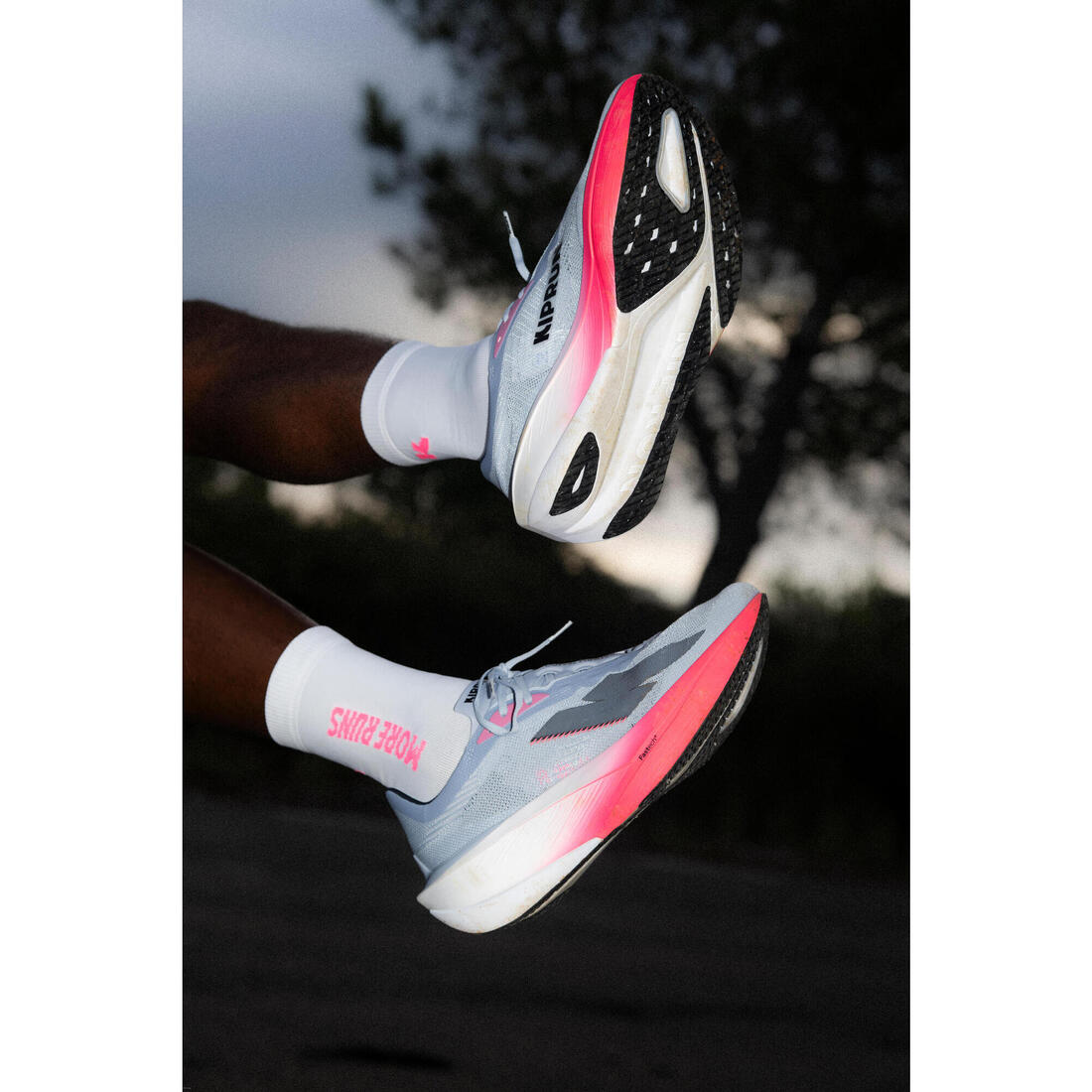 KIPRUN（キプラン）ランニングシューズ メンズ Kipstorm Tempo